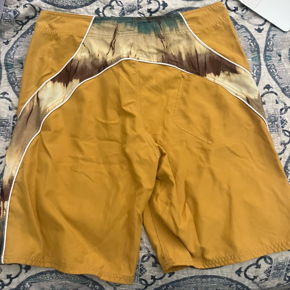 Beach Rays Swim Trunks - Picture 2 of 3